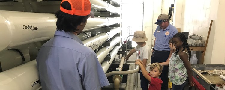 Homeschool group pours over Prineville Plant